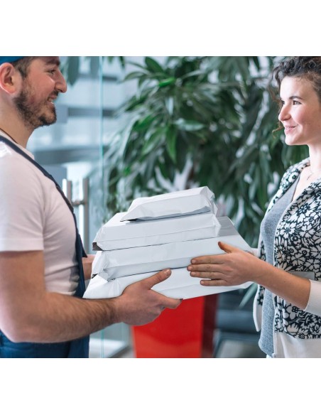 50 x Ondoorzichtige plastic envelop / Webshopzakken / Verzendzakken...