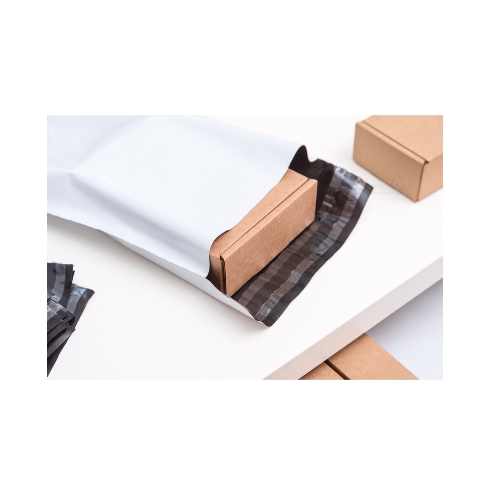 50 x Ondoorzichtige plastic envelop / Webshopzakken / Verzendzakken...