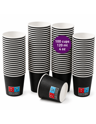 Stapels zwarte kartonnen espressobekers 120 ml, 100 stuks