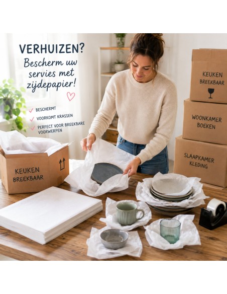 Borden één voor één ingepakt in wit zijdepapier voor een verhuisdoos
