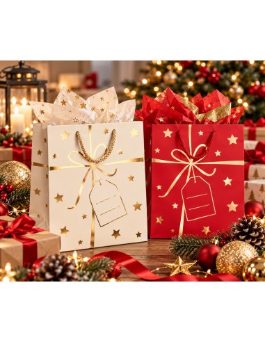 Kerstcadeautasjes Gouden Lint met zijdepapier bij de kerstboom