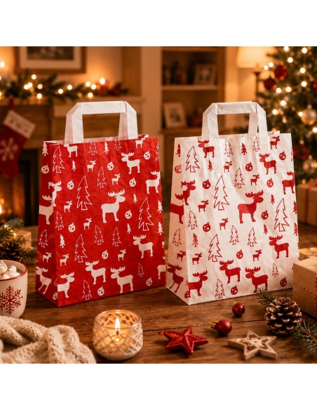 Sacs cadeaux de Noël en papier élan rouge et blanc sous le sapin