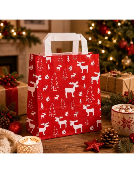 Rode papieren kerstcadeauzak met elandmotief in kerstsfeer
